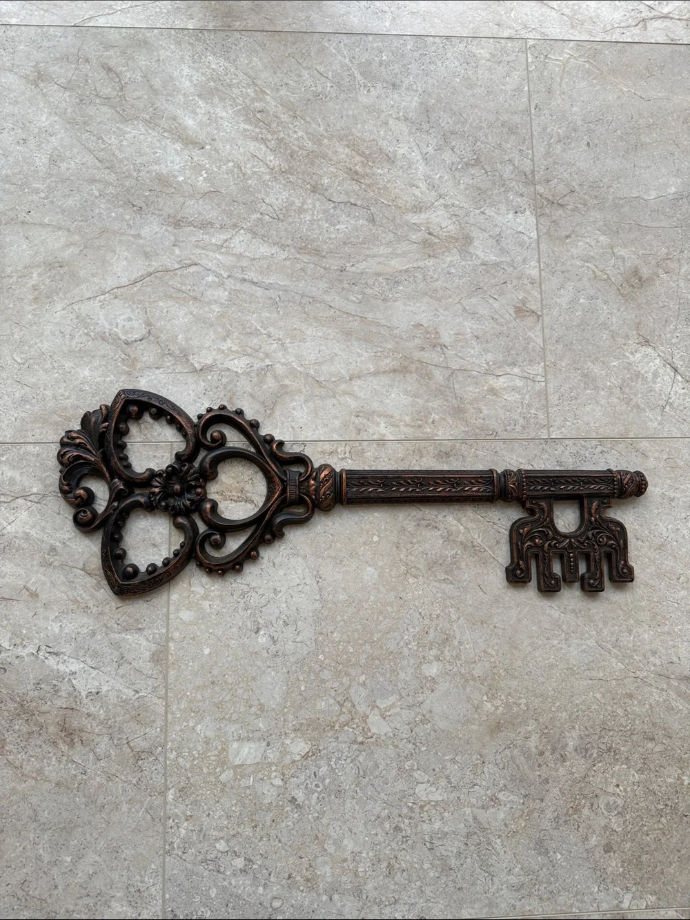 Vintage Dart Plastic Key Decor